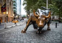 Gli avvoltoi della finanza speculativa attaccano i nostri Buoni del Tesoro, grazie alle sanzioni decise da Bruxelles